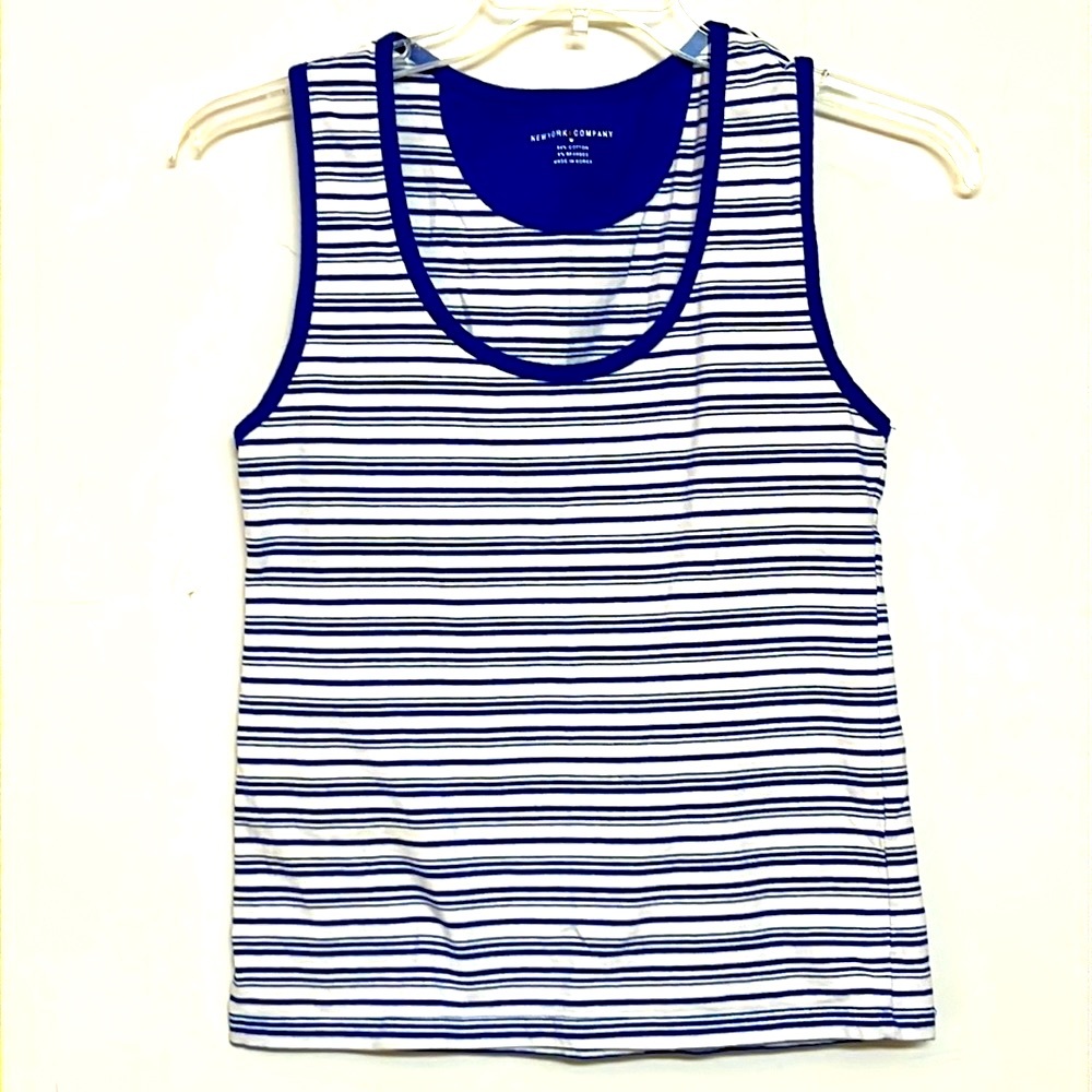 🌞 New York & Company blue & white striped basic thick strap tank top men size M